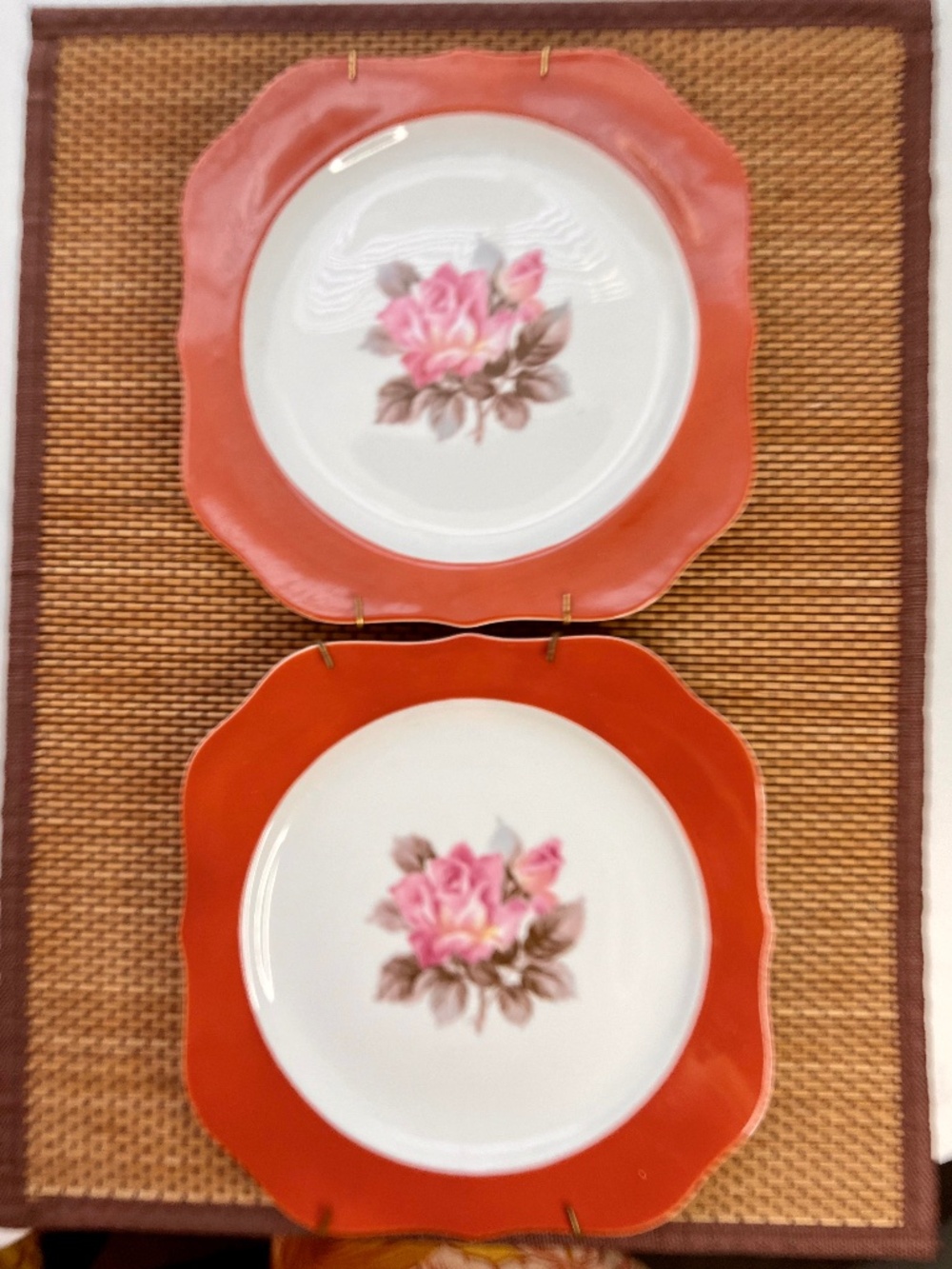 Set of 2 VTG  Square Nippon Toki Kaisha Red Decorative Wall Plate Pink Roses 8"